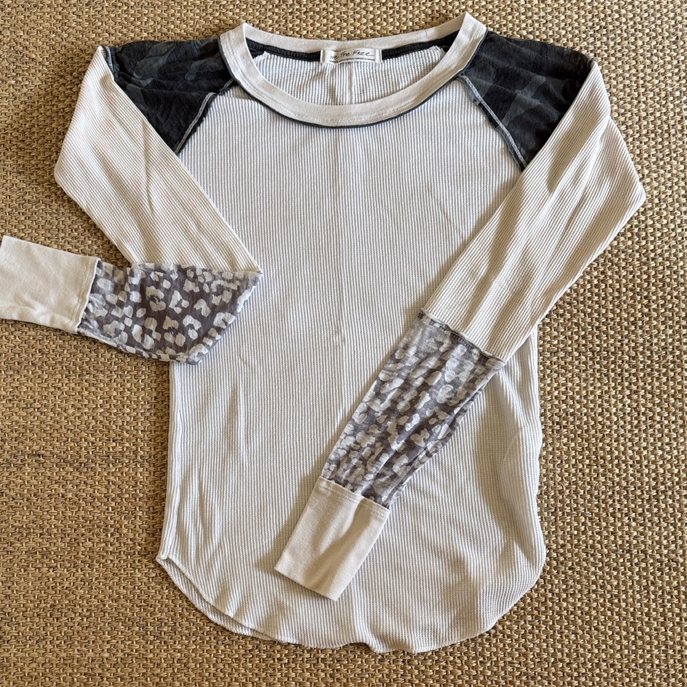 We The Free Cream and Black Long Sleeve Thermal Shirt size M